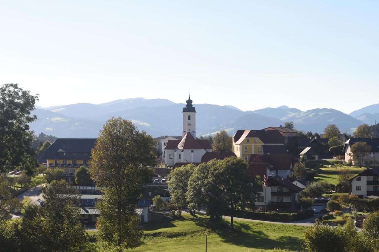 Fruehstueckspension Wiesenhaus Miesenbach  Esterno foto